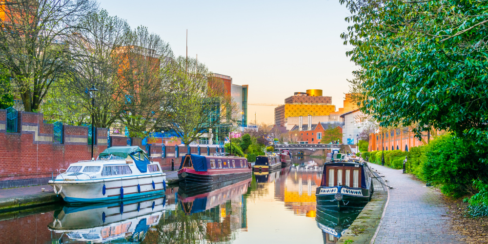 İngiltere'nin Sanayi Şehri: Birmingham Gezi Rehberi